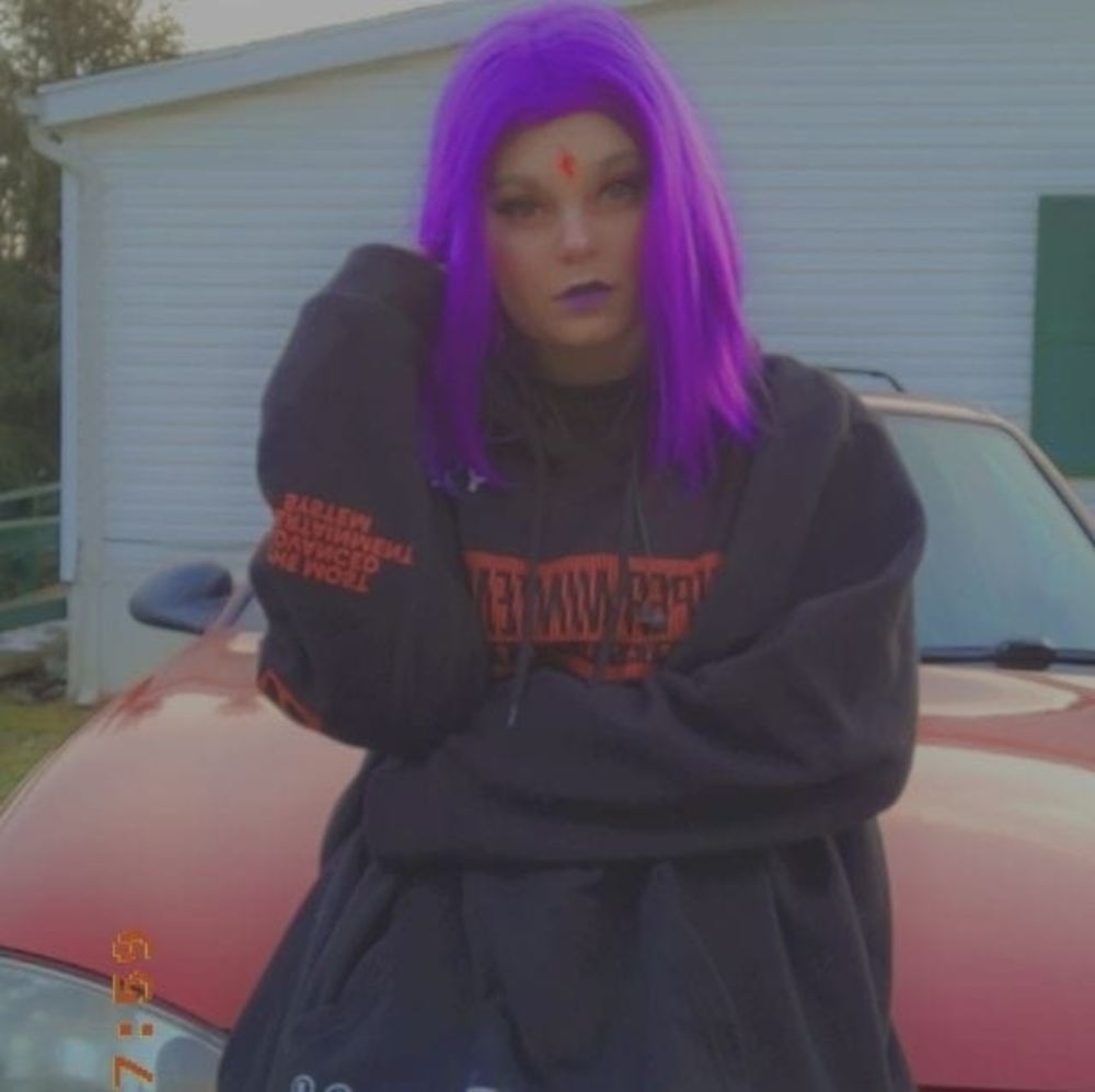 Meet your Posher, Dakota